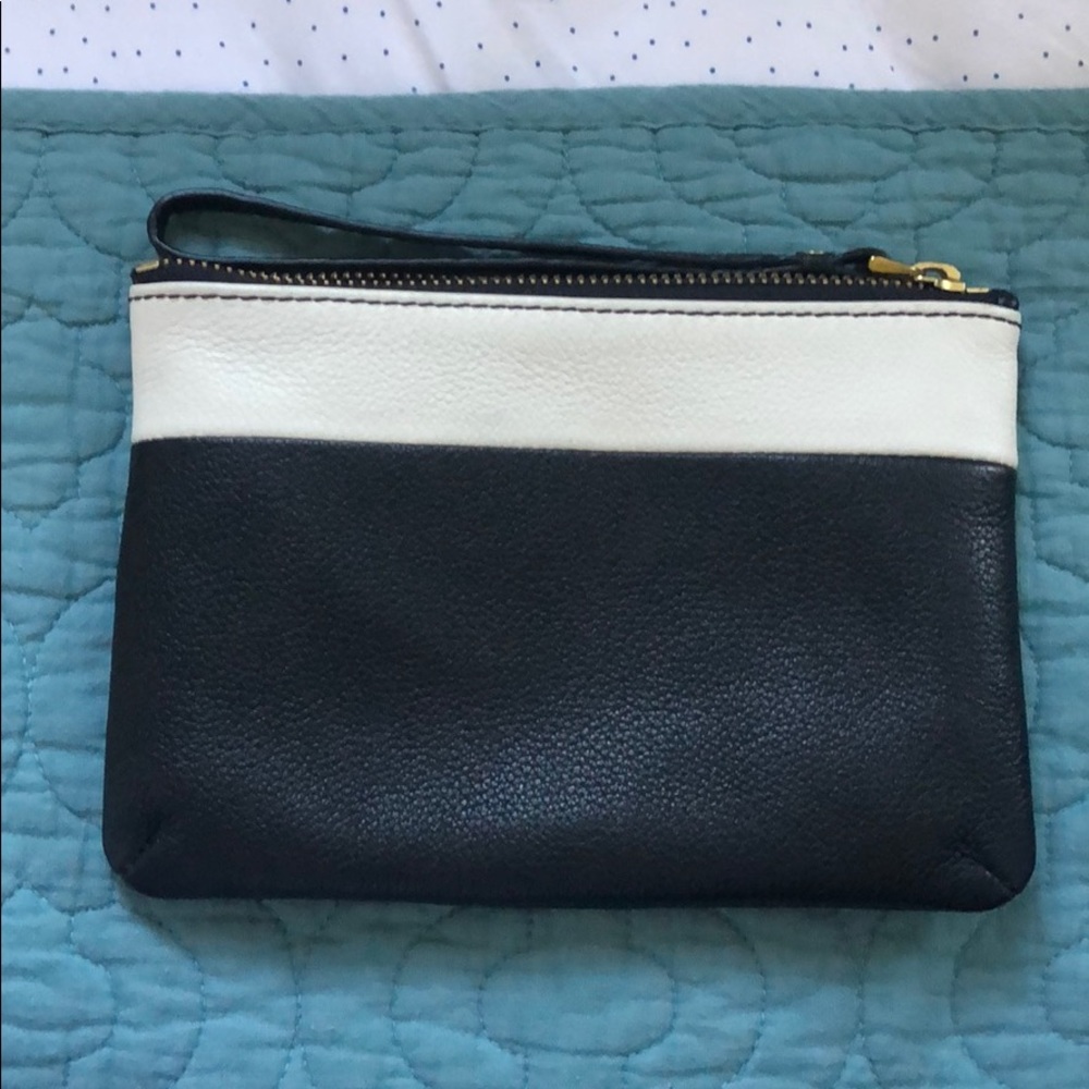 Fossil wristlet